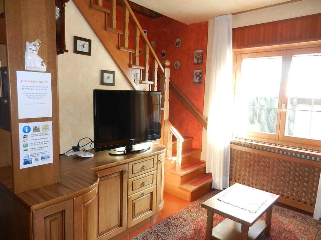 Casa Elda Apartment Isolaccia Bilik gambar