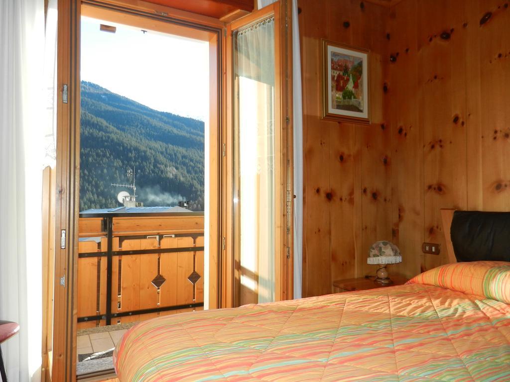 Casa Elda Apartment Isolaccia Luaran gambar